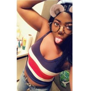 Meet your Posher, Dana